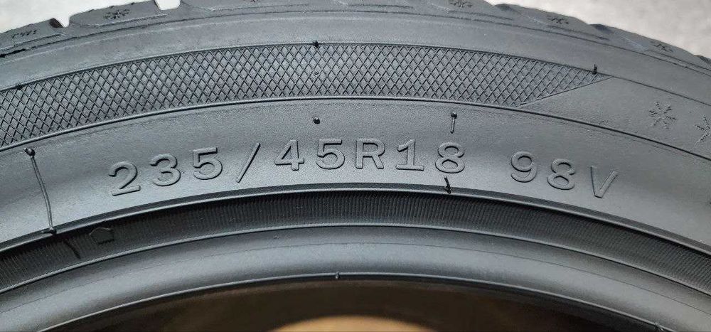 Tomket — 235/45 R18 — Tomket 235/45 R18 Зима (липучка) 2 шт (Пара) — 8.0