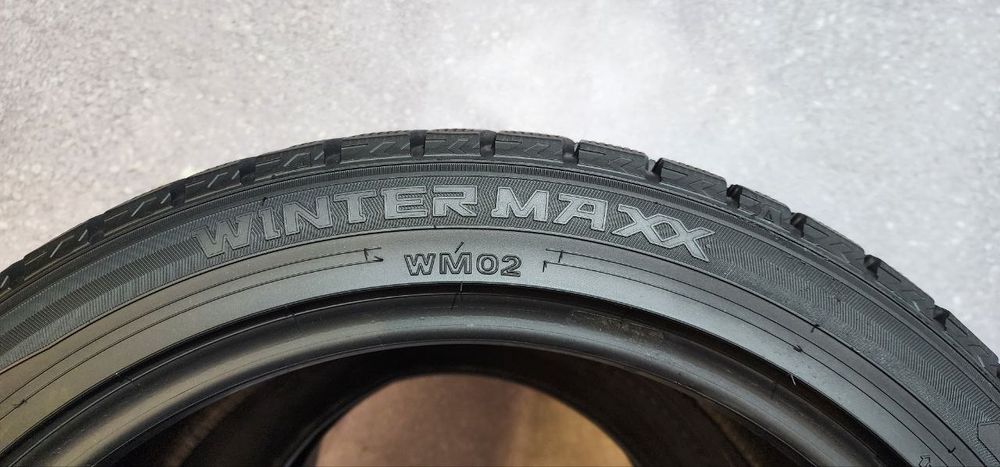 Dunlop — 225/45 R18 — Dunlop 225/45 R18 Зима (липучка) 4 шт (Комплект) — 8.0