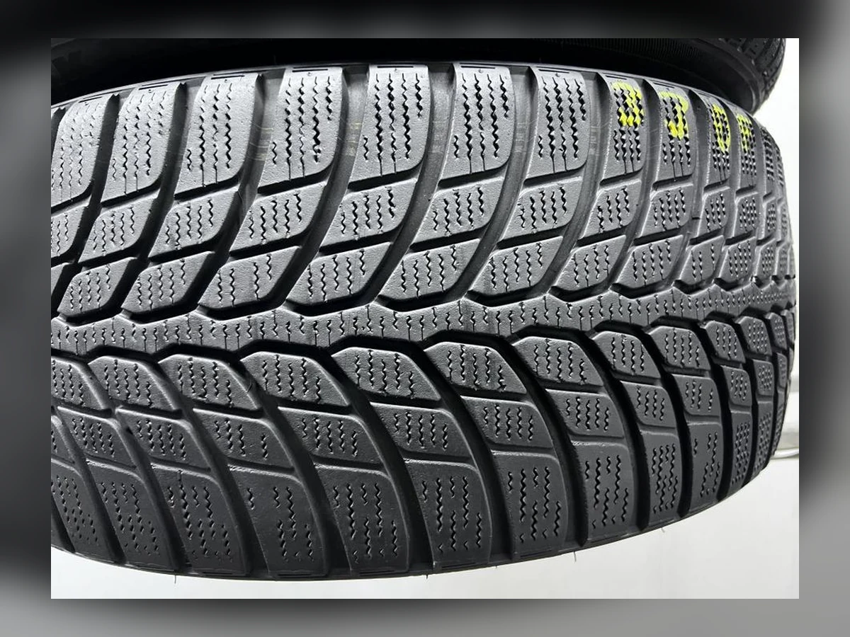 Bridgestone — 225/40 R18 — Bridgestone 225/40 R18 Зима (липучка) 2 шт (Пара) — 6.5