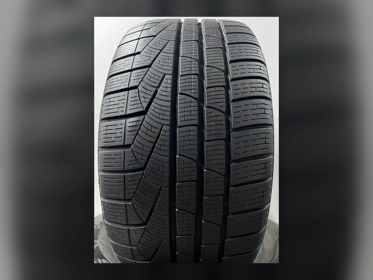 Pirelli — Pirelli 255/40 R18 — 255/40 R18