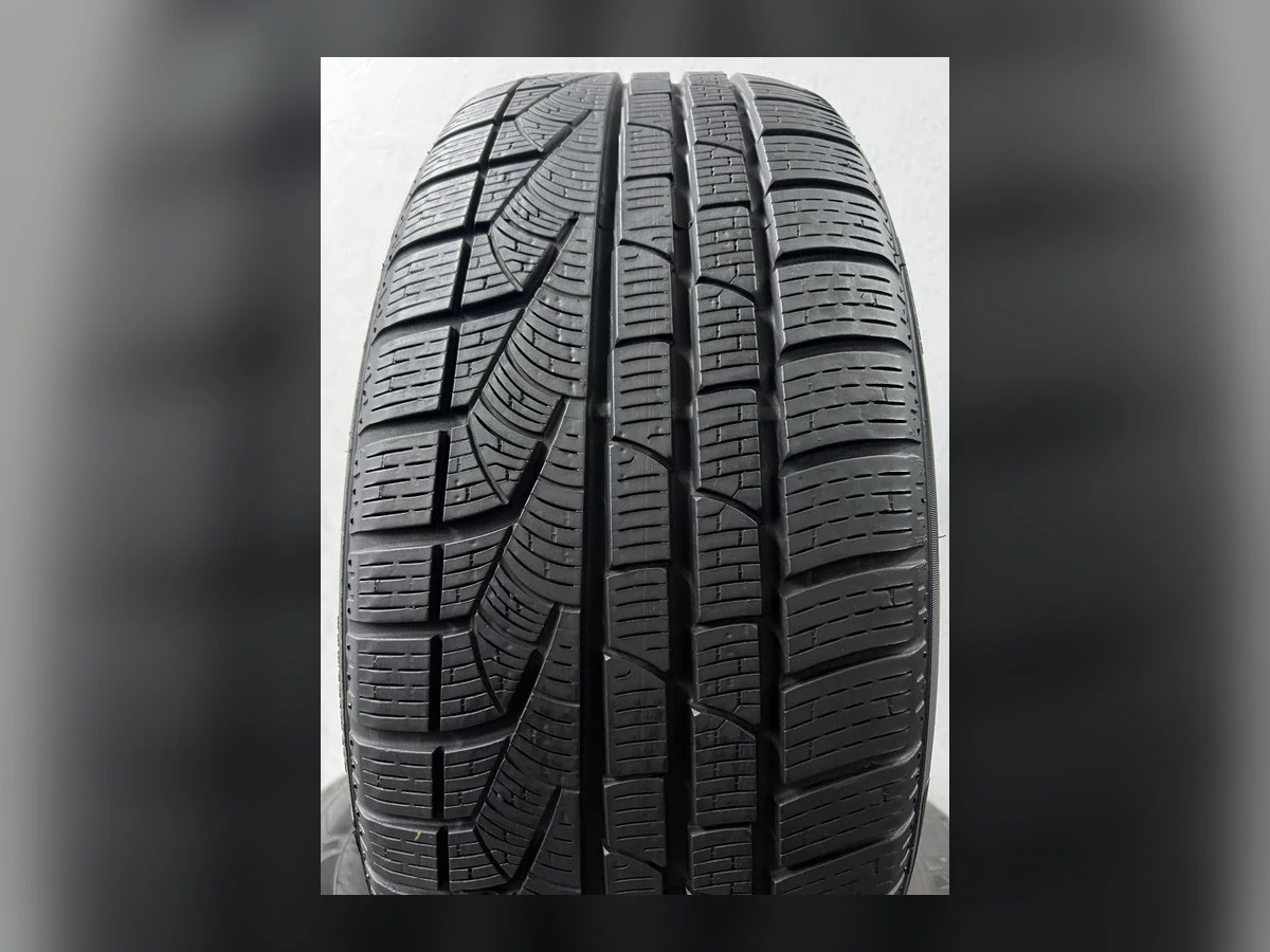Pirelli — Pirelli 245/50 R18 — 245/50 R18