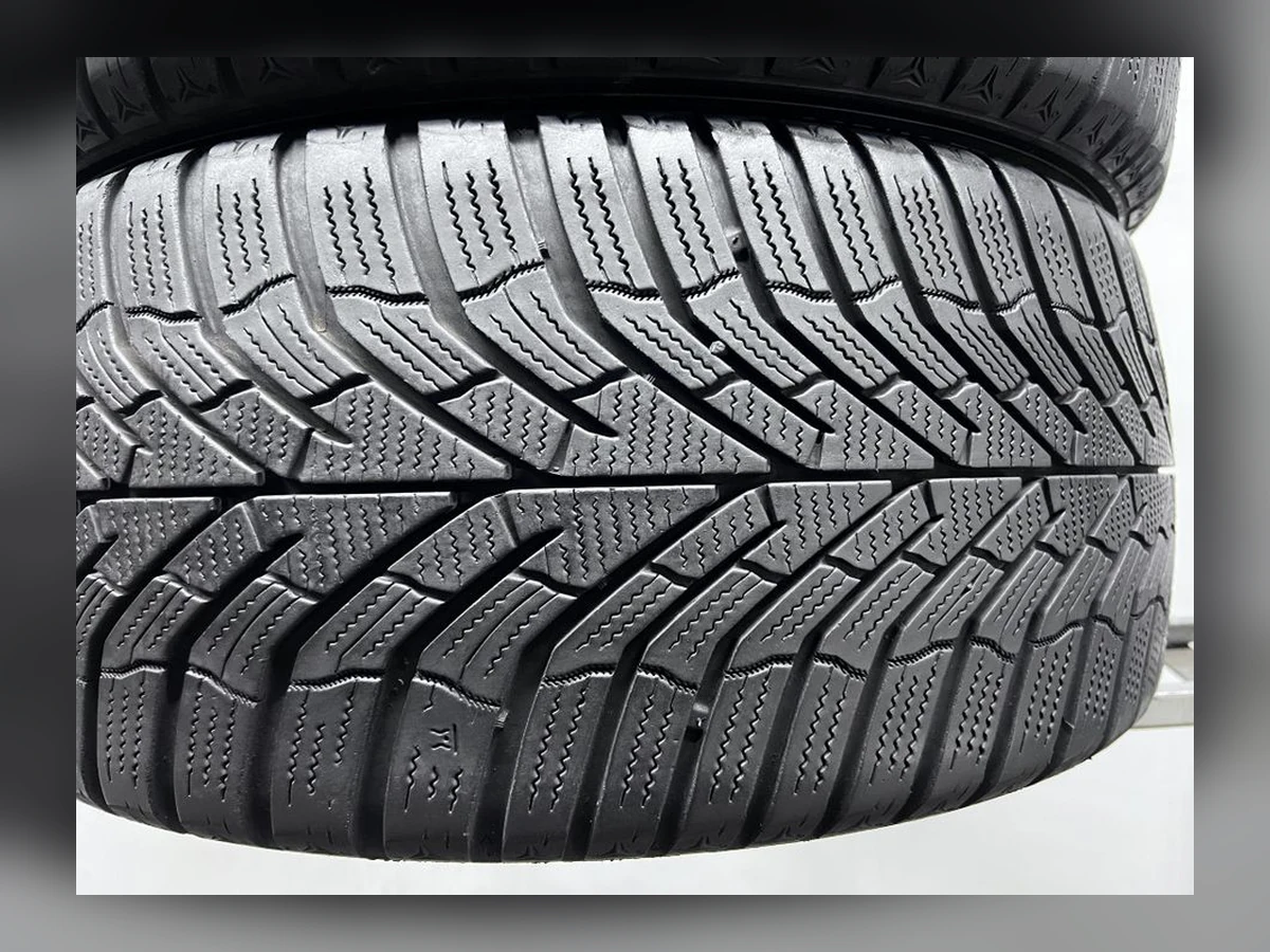 Kumho — 225/40 R18 — Kumho 225/40 R18 Зима (липучка) 2 шт (Пара) — 7.0