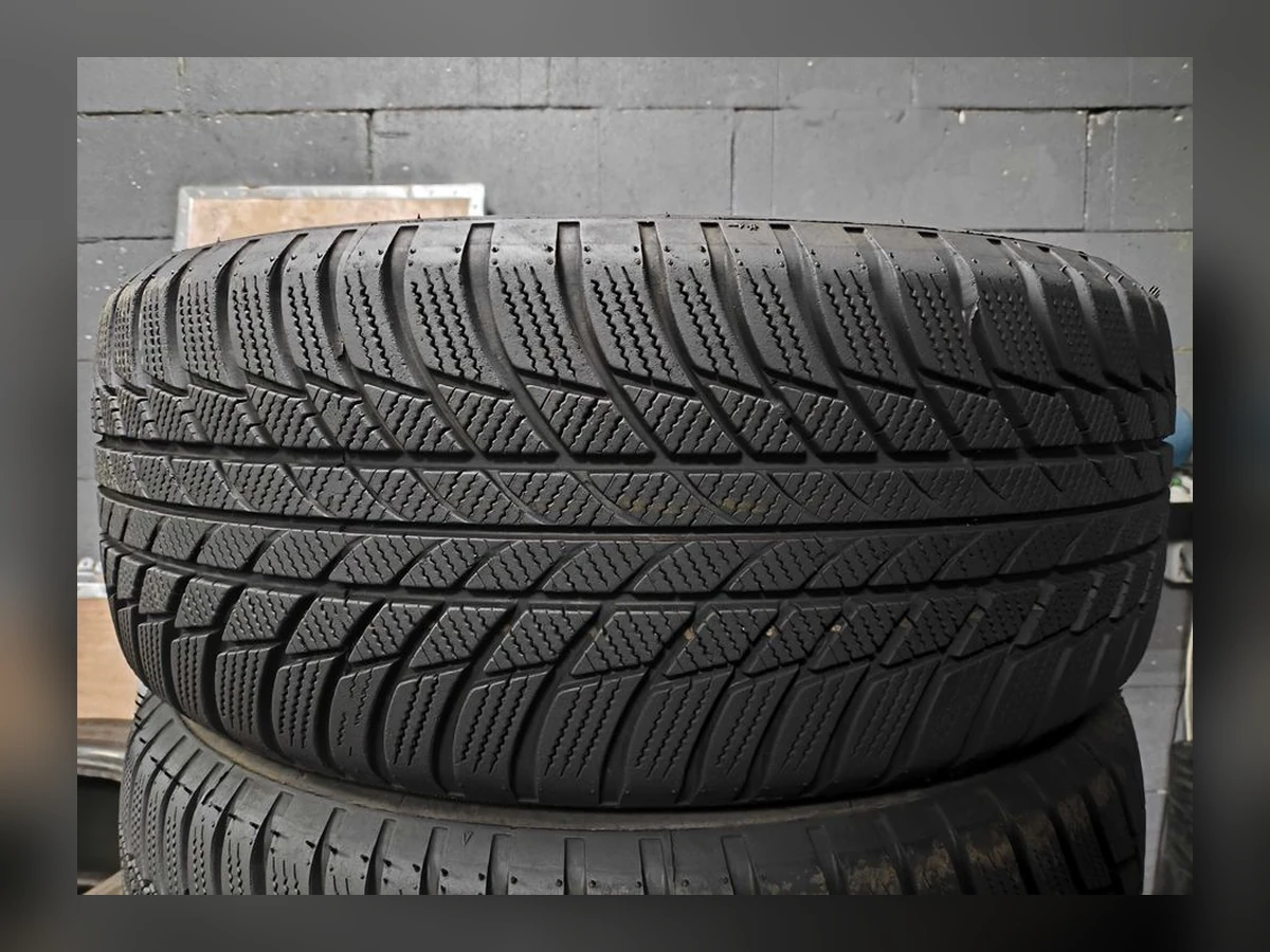Bridgestone — 215/55 R17 — Bridgestone 215/55 R17 Зима (липучка) 4 шт (Комплект) — 5.5