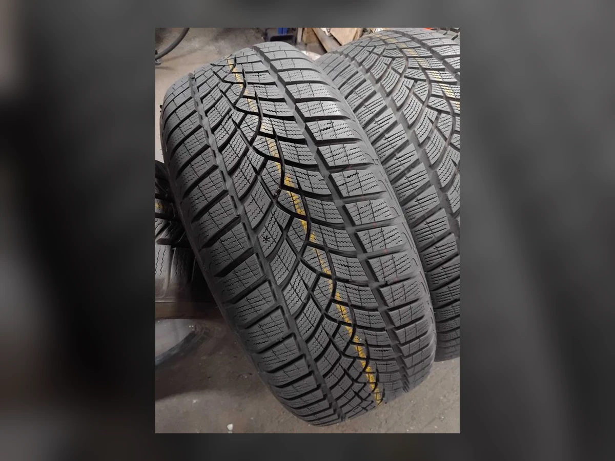 Goodyear — 215/55 R17 — Goodyear 215/55 R17 Зима (липучка) 4 шт (Комплект) — 5.5