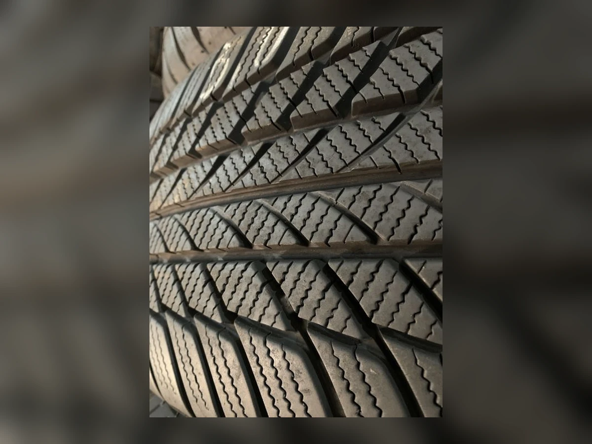 Bridgestone — 225/55 R17 — Bridgestone 225/55 R17 Зима (липучка) 4 шт (Комплект) — 6.5