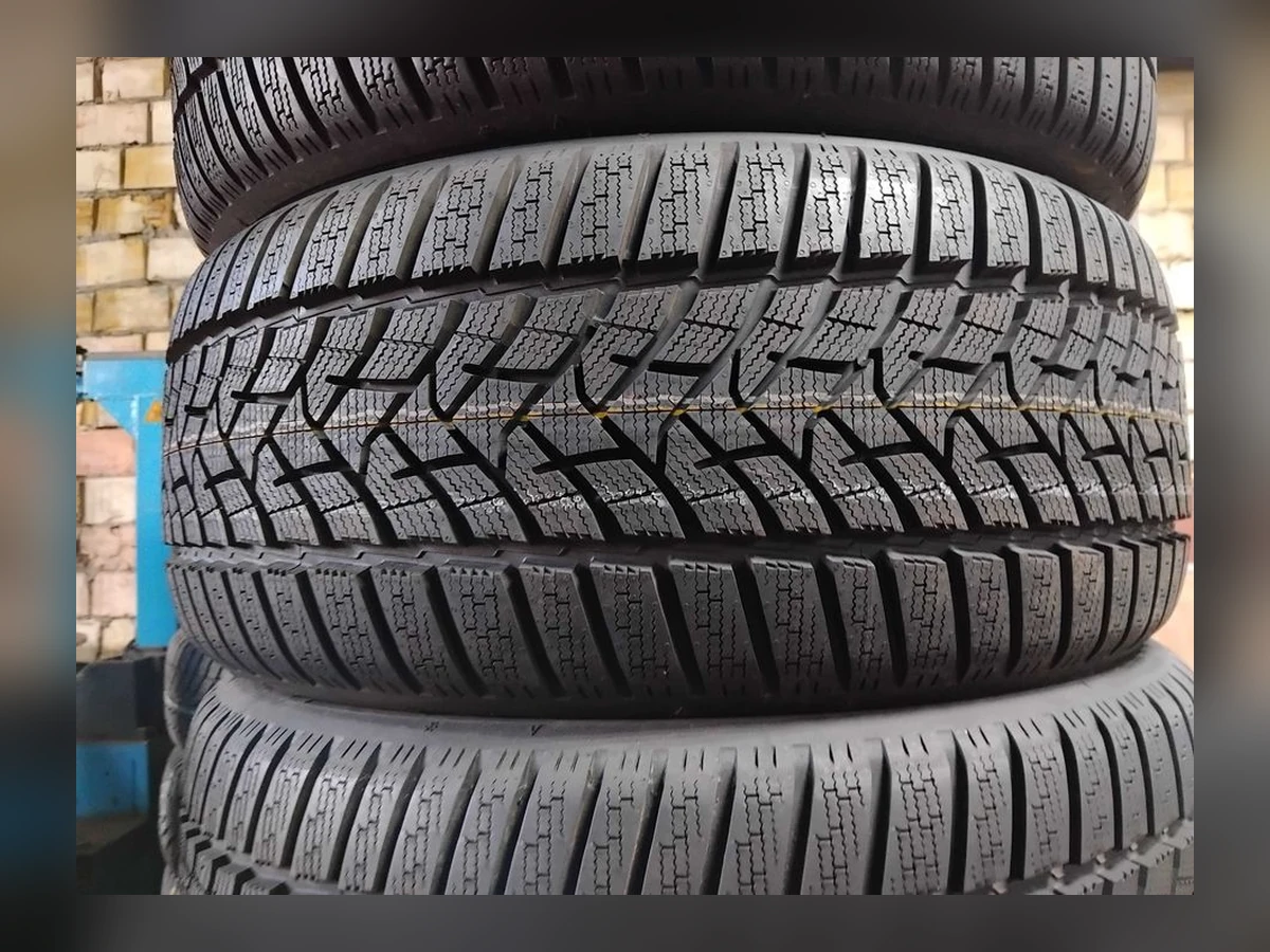 Dunlop — 245/45 R18 — Dunlop 245/45 R18 Зима (липучка) 4 шт (Комплект) — 5.5