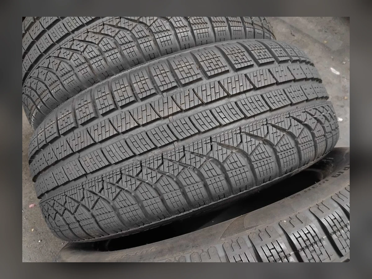 Pirelli — 225/55 R19 — Pirelli 225/55 R19 Зима (липучка) 4 шт (Комплект) — 5.5