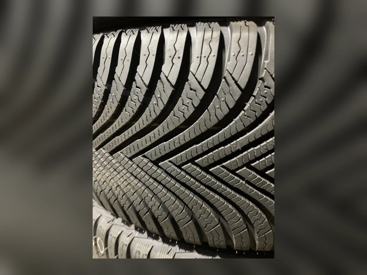 Michelin — 215/55 R17 — Michelin 215/55 R17 Зима (липучка) 4 шт (Комплект) — 3.5