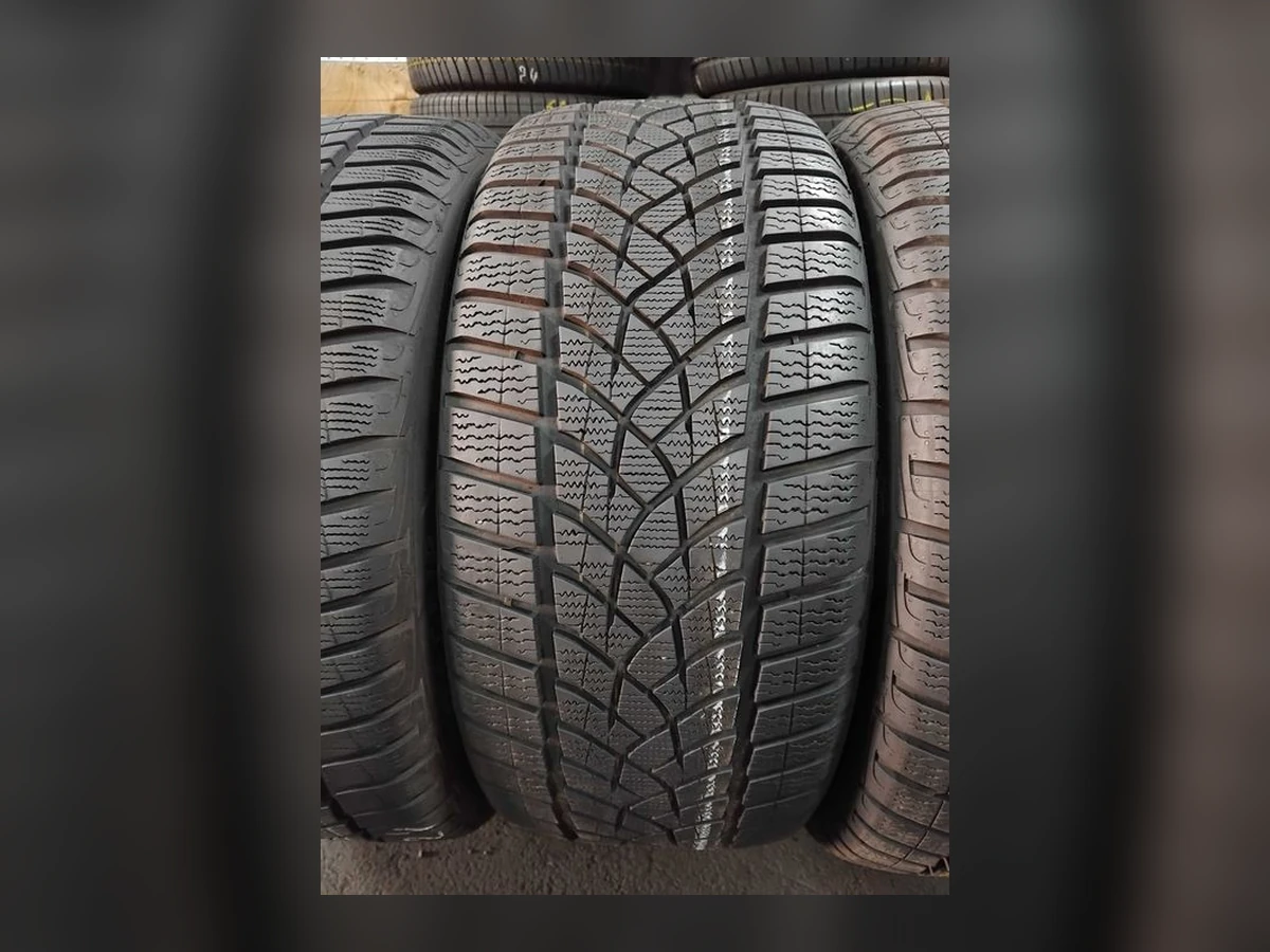 Goodyear — 245/40 R18 — Goodyear 245/40 R18 Зима (липучка) 4 шт (Комплект) — 5.5
