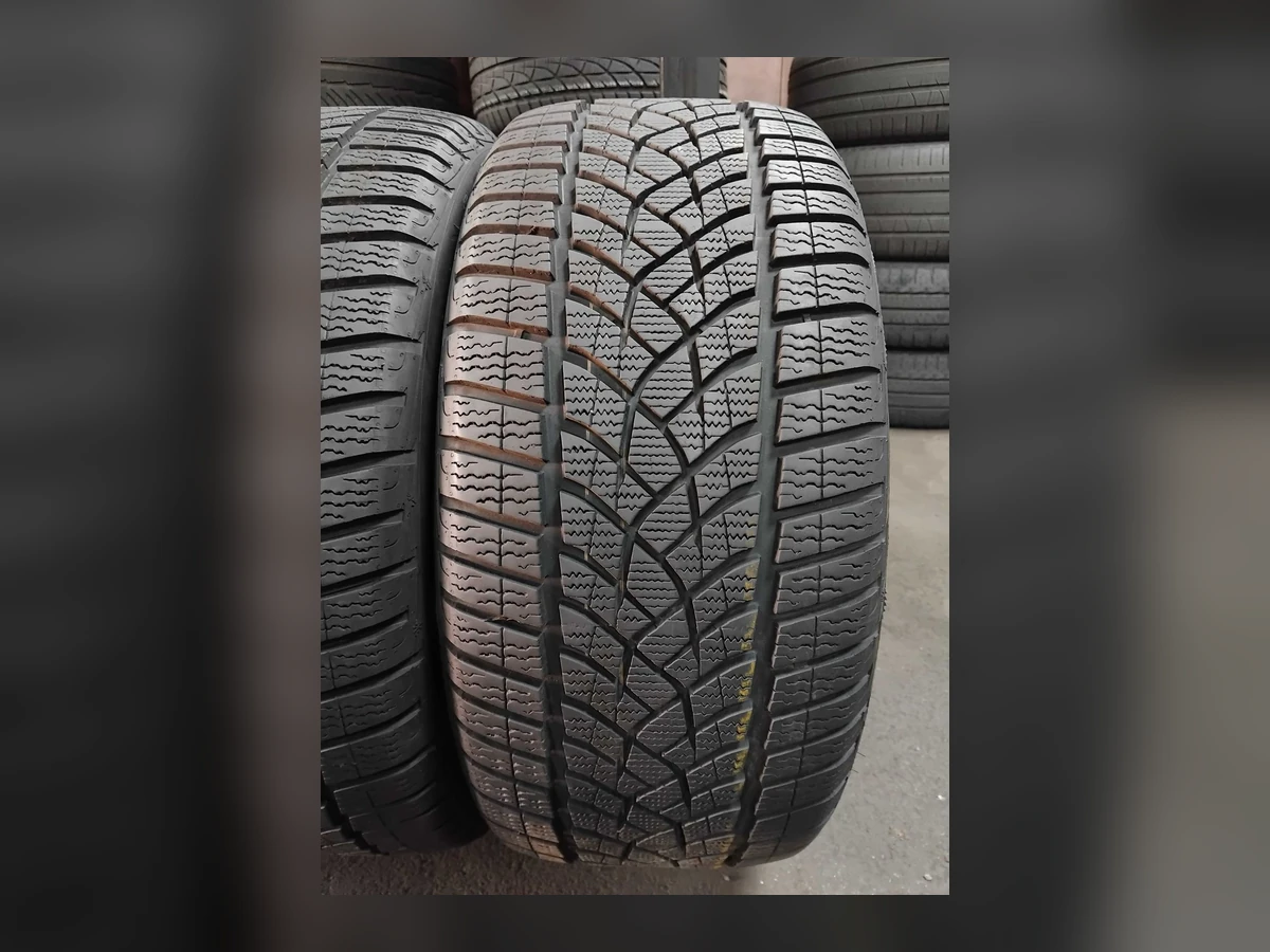 Goodyear — Goodyear 245/40 R18 — 245/40 R18