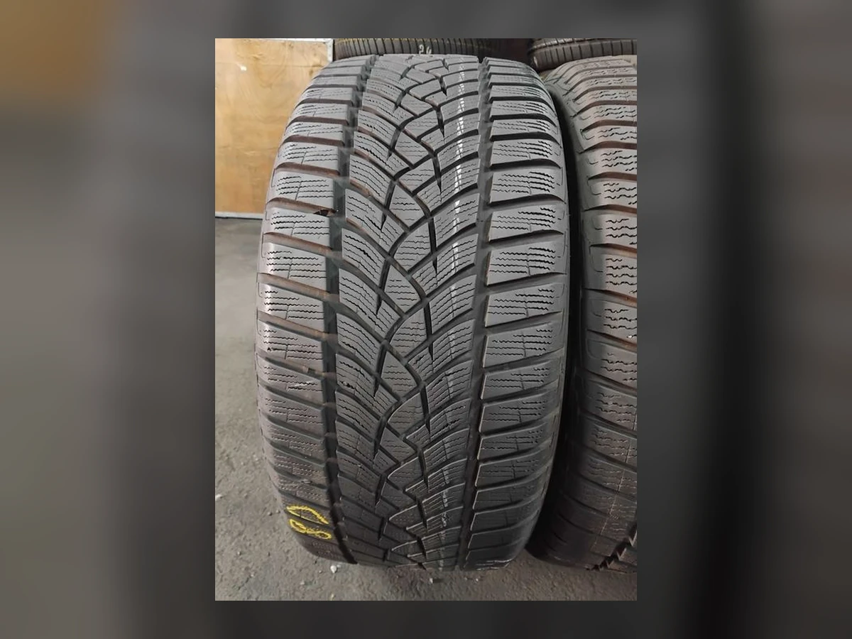 Goodyear — 245/40 R18 — Goodyear 245/40 R18 Зима (липучка) 4 шт (Комплект) — 5.5