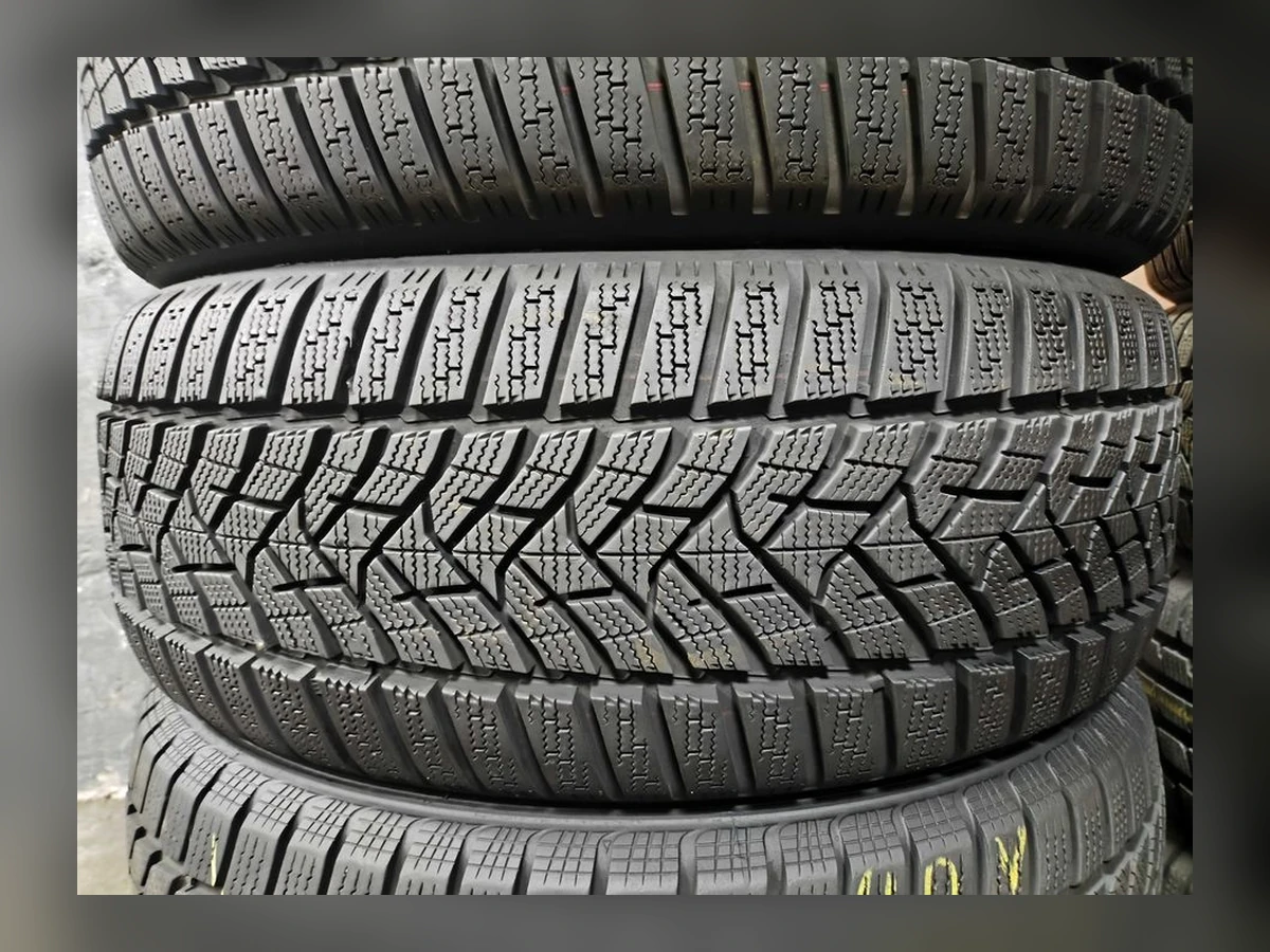 Dunlop — 215/55 R17 — Dunlop 215/55 R17 Зима (липучка) 4 шт (Комплект) — 8.0
