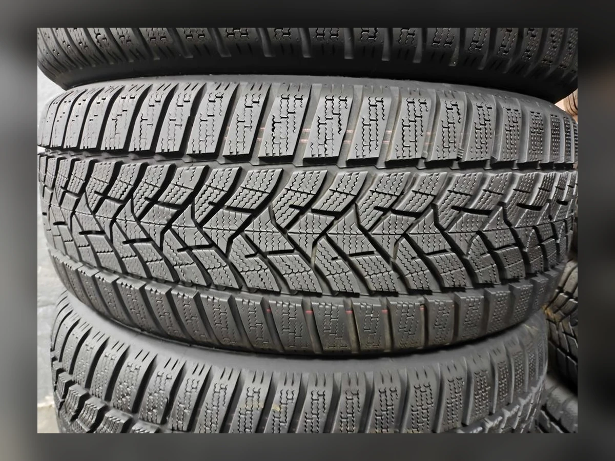 Dunlop — 215/55 R17 — Dunlop 215/55 R17 Зима (липучка) 4 шт (Комплект) — 8.0