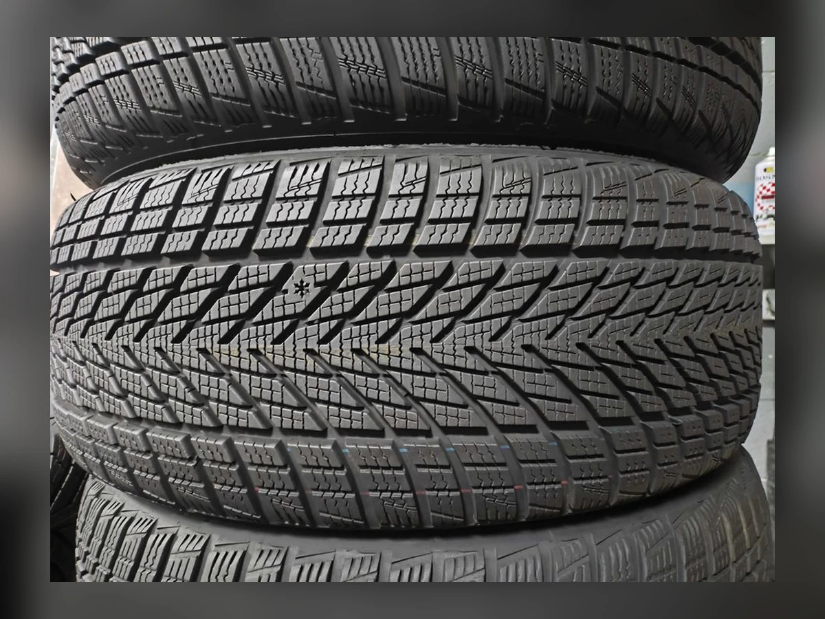 Goodyear — 215/55 R17 — Goodyear 215/55 R17 Зима (липучка) 4 шт (Комплект) — 8.0