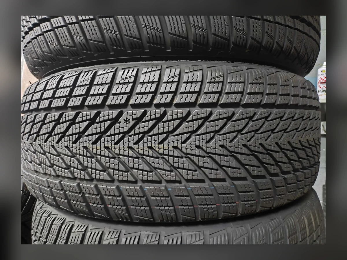 Goodyear — 215/55 R17 — Goodyear 215/55 R17 Зима (липучка) 4 шт (Комплект) — 8.0