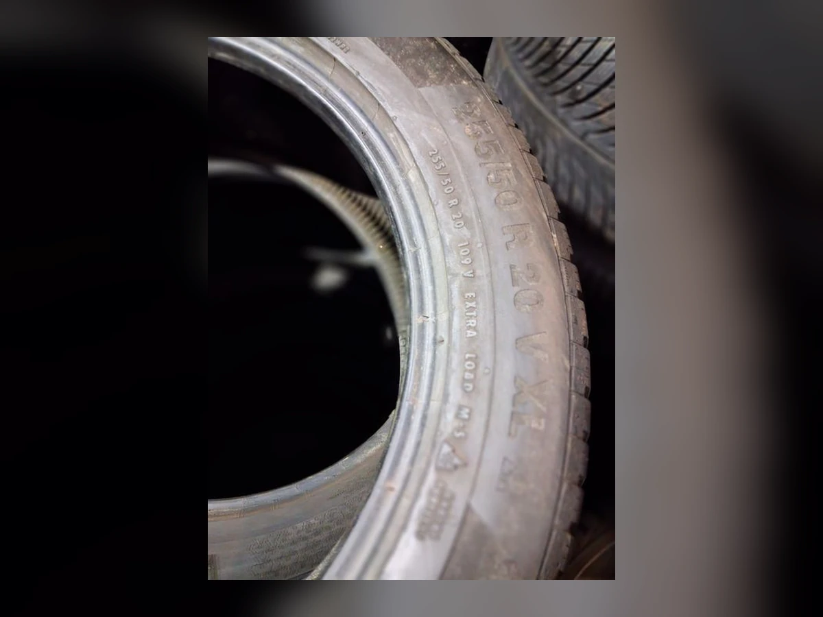 Continental — 255/50 R20 — Continental 255/50 R20 Зима (липучка) 4 шт (Комплект) — 4.0