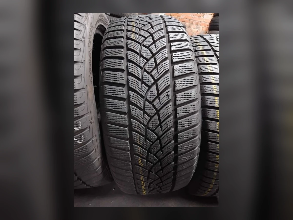 Goodyear — 225/50 R17 — Goodyear 225/50 R17 Зима (липучка) 4 шт (Комплект) — 7.0