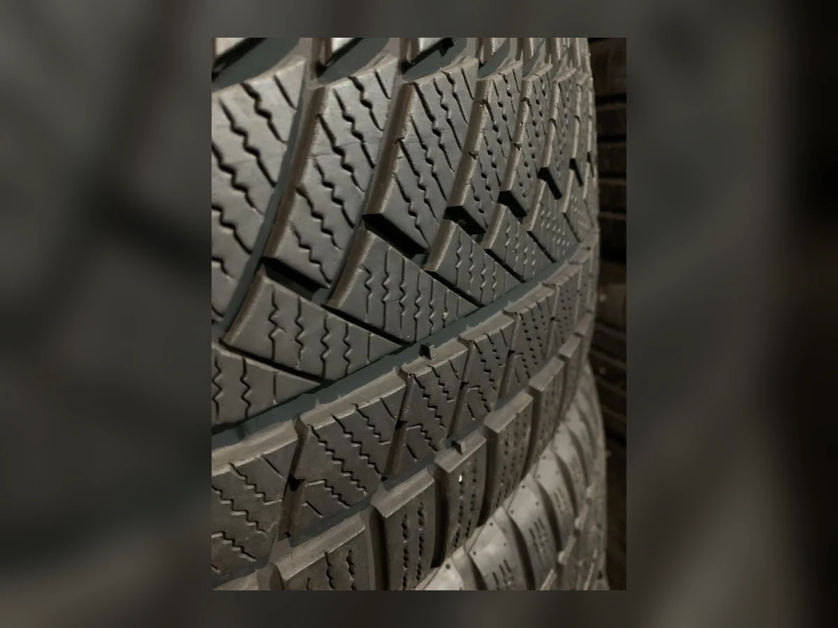 Continental — 245/45 R18 — Continental 245/45 R18 Зима (липучка) 4 шт (Комплект) — 7.5