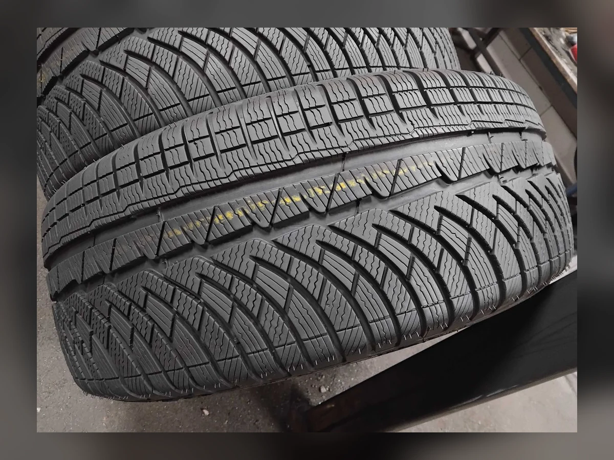 Michelin — Michelin 235/45 R19 — 235/45 R19