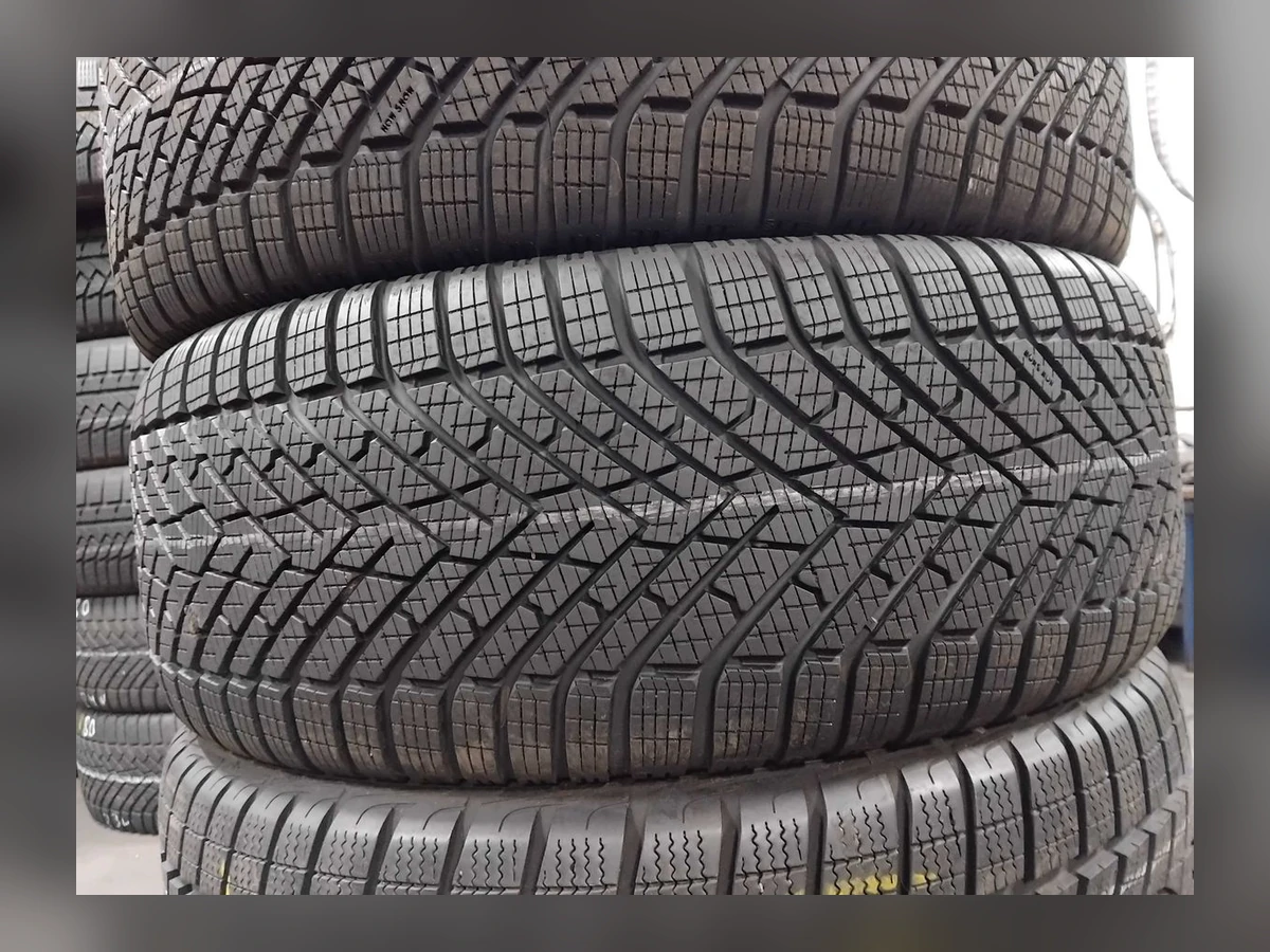 Pirelli — 225/55 R18 — Pirelli 225/55 R18 Зима (липучка) 4 шт (Комплект) — 5.5