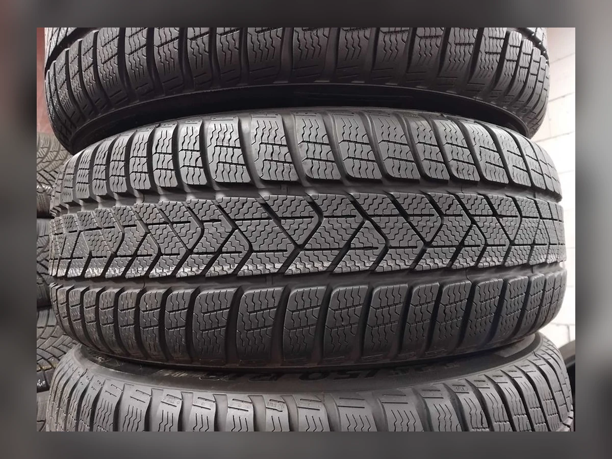 Pirelli — 225/50 R18 — Pirelli 225/50 R18 Зима (липучка) 4 шт (Комплект) — 5.5