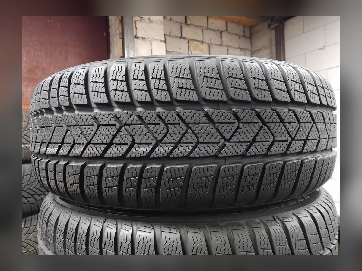 Pirelli — 225/50 R18 — Pirelli 225/50 R18 Зима (липучка) 4 шт (Комплект) — 5.5