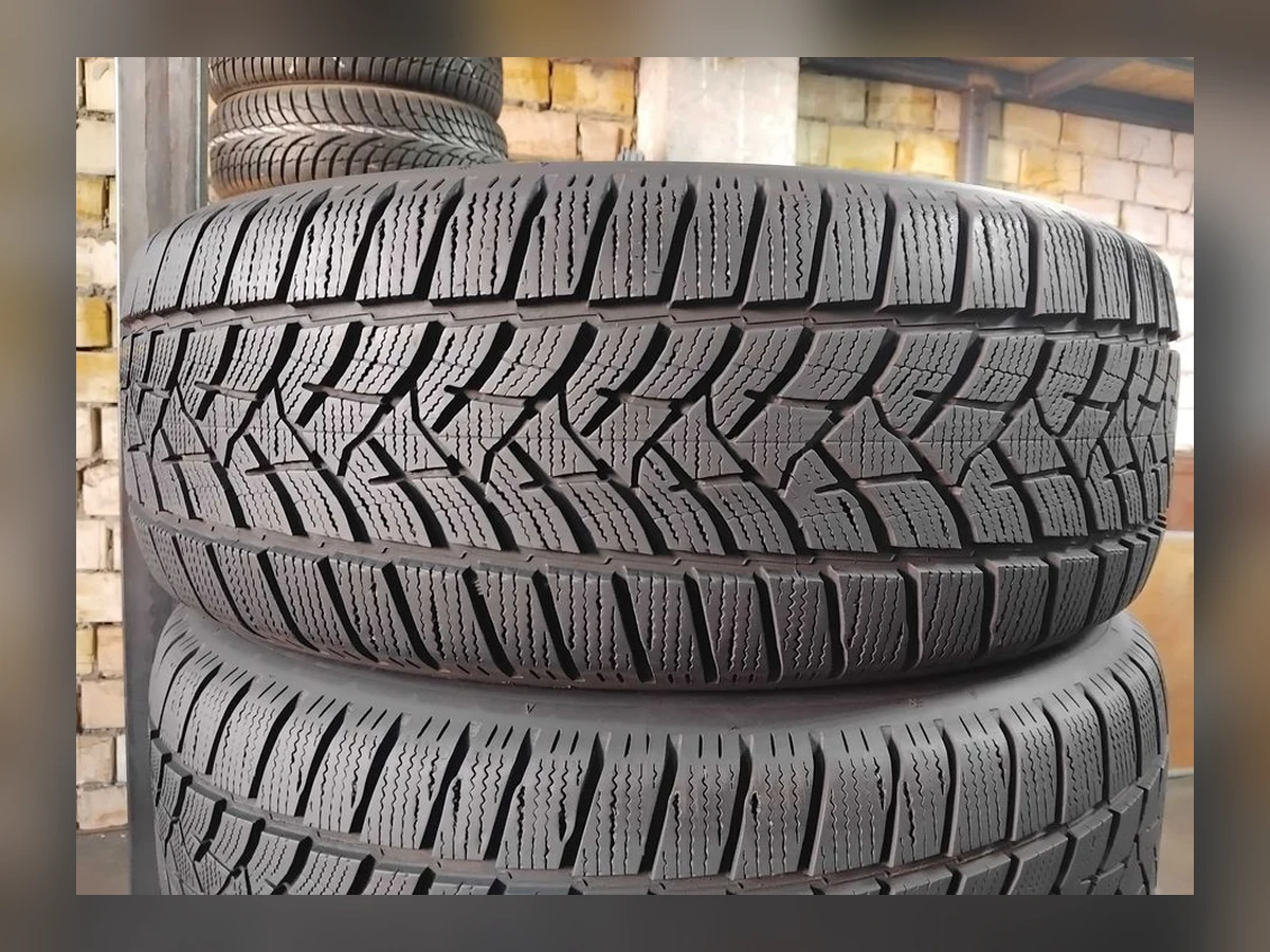 Dunlop — 235/60 R18 — Dunlop 235/60 R18 Зима (липучка) 4 шт (Комплект) — 5.5