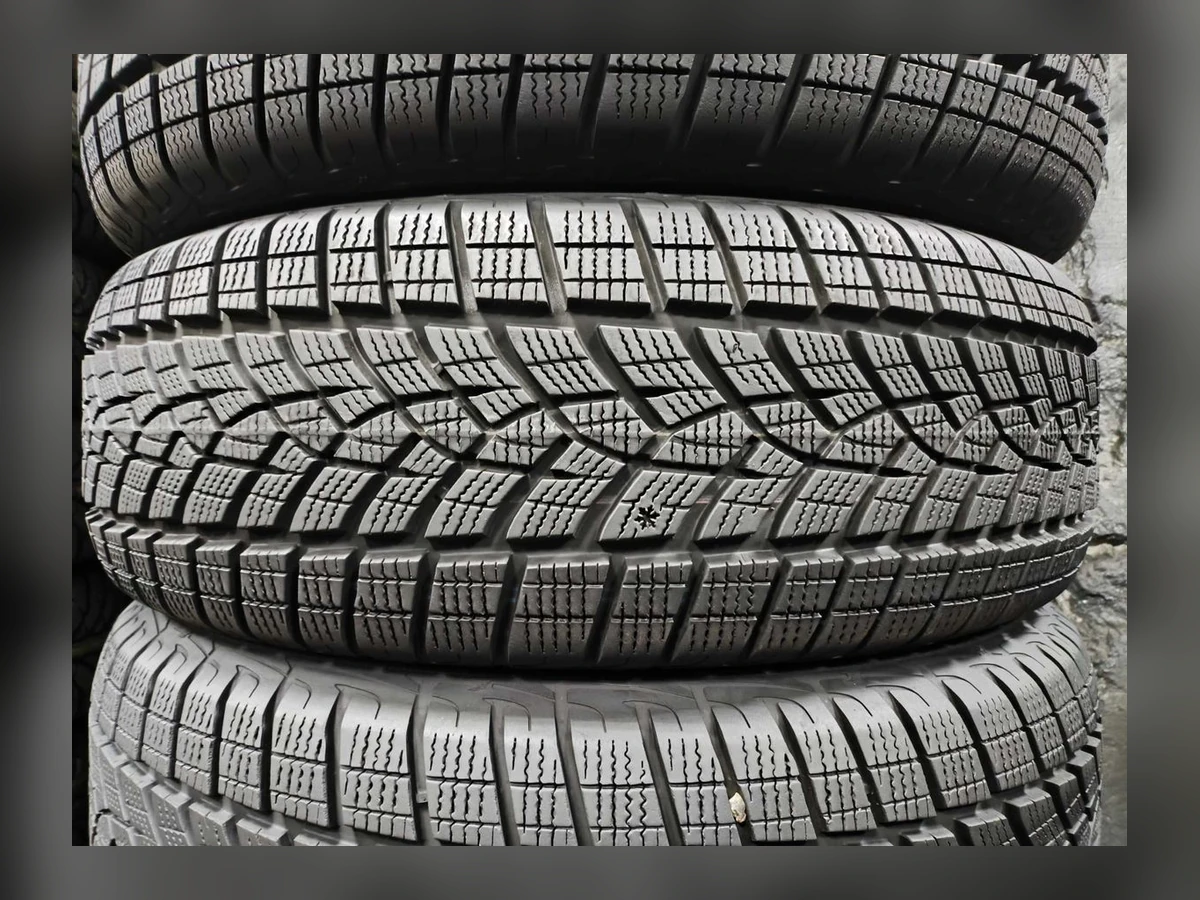 Goodyear — 215/65 R17 — Goodyear 215/65 R17 Зима (липучка) 4 шт (Комплект) — 5.5