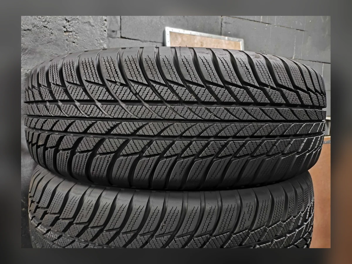 Bridgestone — 215/65 R17 — Bridgestone 215/65 R17 Зима (липучка) 4 шт (Комплект) — 7.5