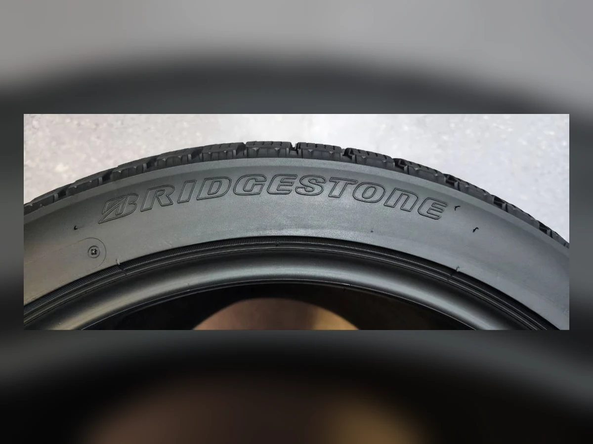 Bridgestone — 245/40 R18 — Bridgestone 245/40 R18 Зима (липучка) 4 шт (Комплект) — 6.0