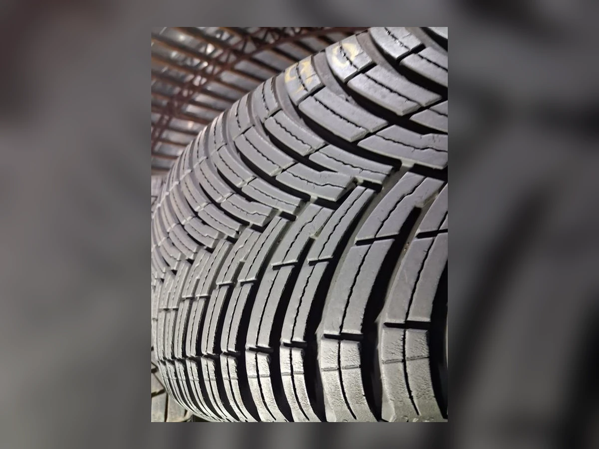 Pirelli — 235/45 R19 — Pirelli 235/45 R19 Всесезонка 2 шт (Пара) — 7.0