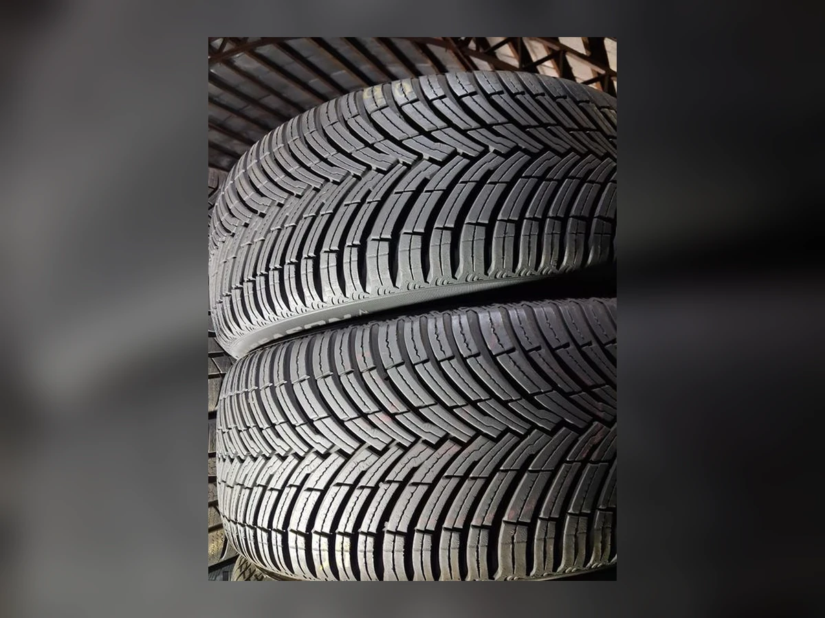 Pirelli — 235/45 R19 — Pirelli 235/45 R19 Всесезонка 2 шт (Пара) — 7.0
