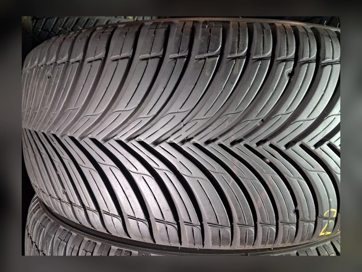 Michelin — 235/45 R18 — Michelin 235/45 R18 Всесезонка 2 шт (Пара) — 6.5