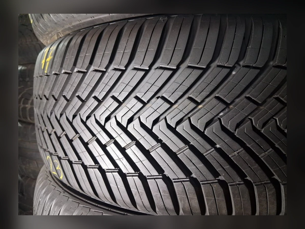 Michelin — 235/55 R18 — Michelin 235/55 R18 Всесезонка 4 шт (Комплект) — 3.5