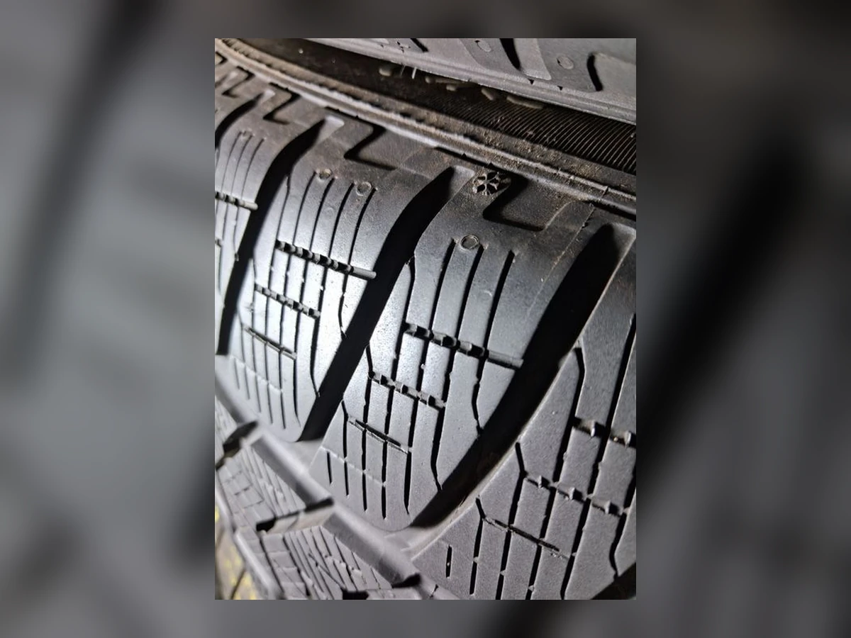 Pirelli — 235/55 R19 — Pirelli 235/55 R19 Зима (липучка) 4 шт (Комплект) — 4.0