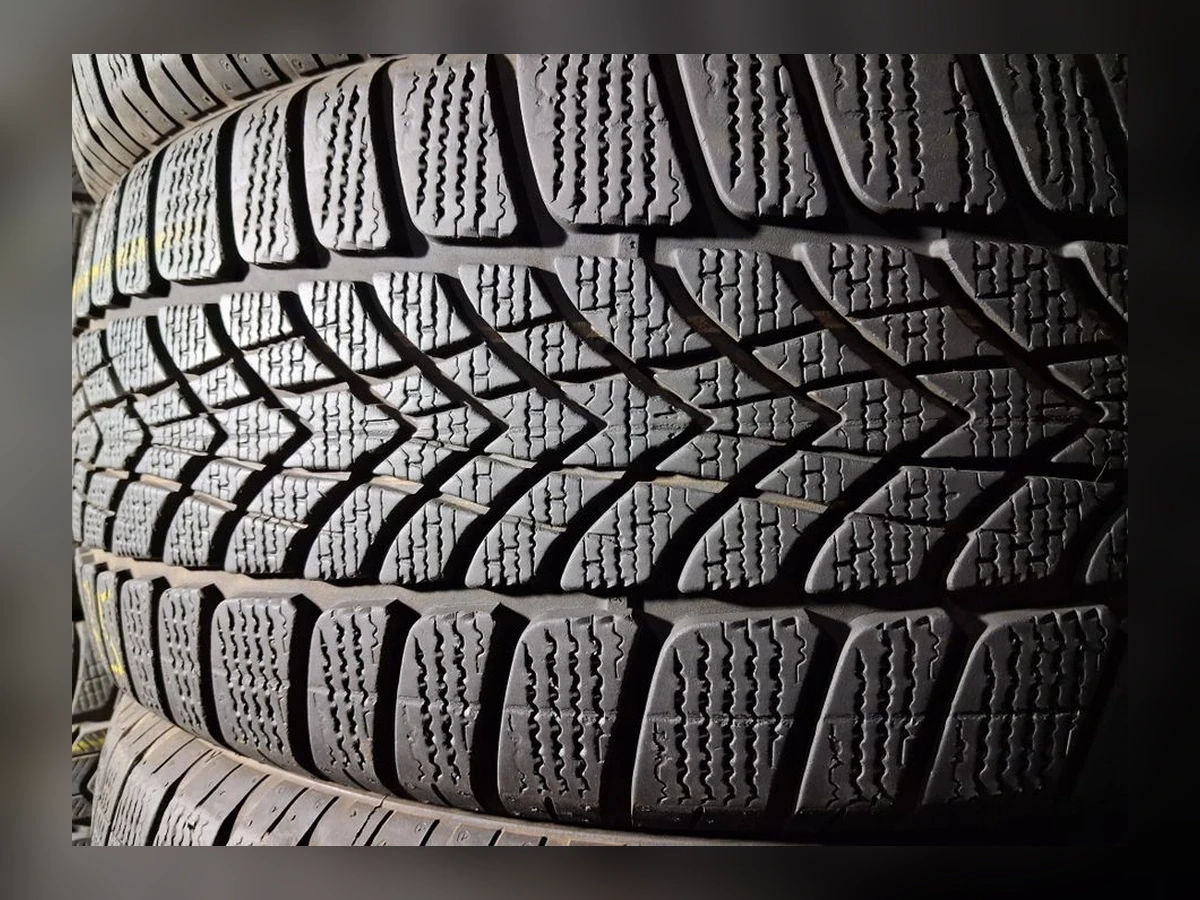 Dunlop — 235/55 R19 — Dunlop 235/55 R19 Зима (липучка) 2 шт (Пара) — 3.5