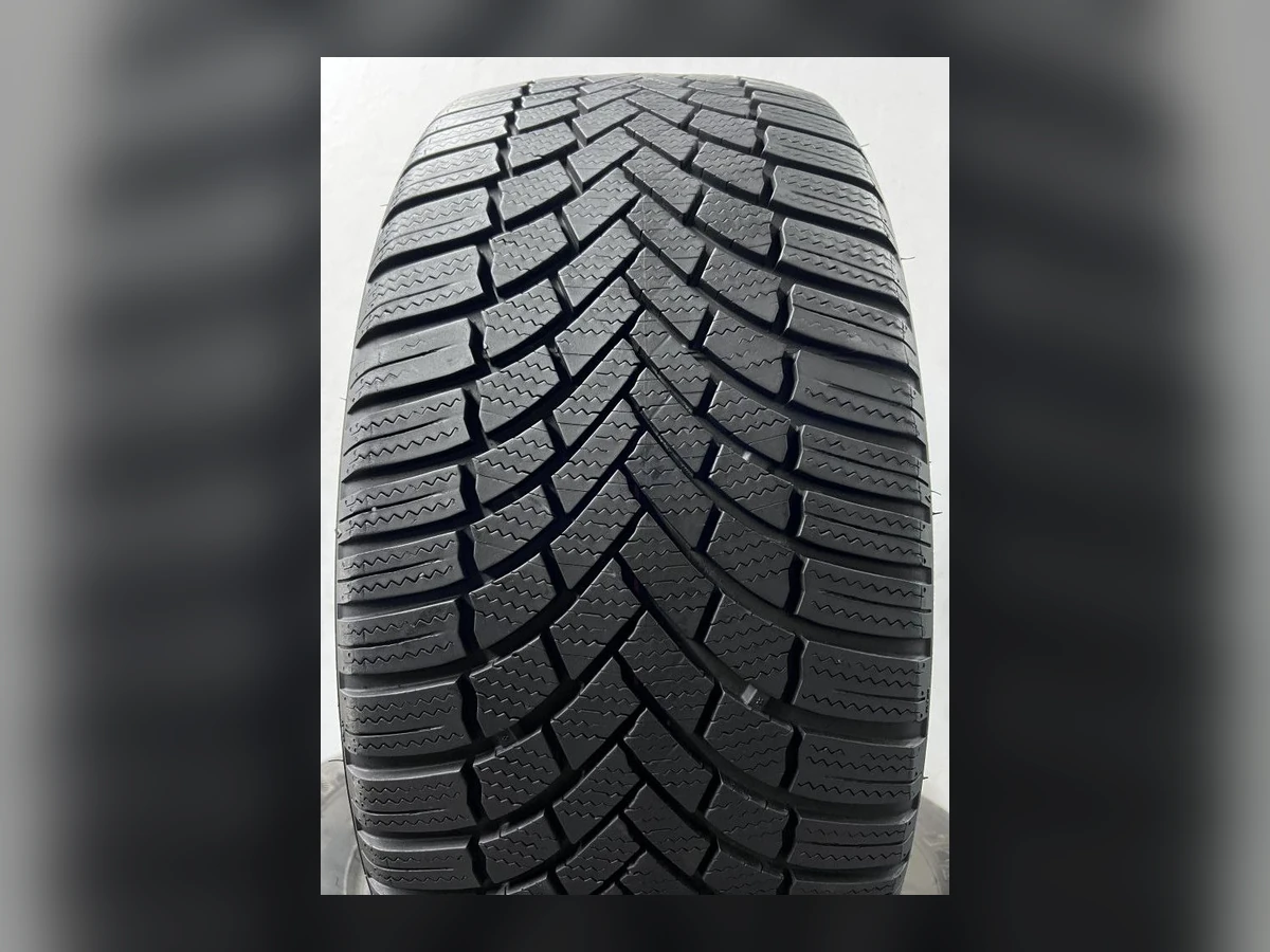 Bridgestone — Bridgestone 235/40 R19 — 235/40 R19