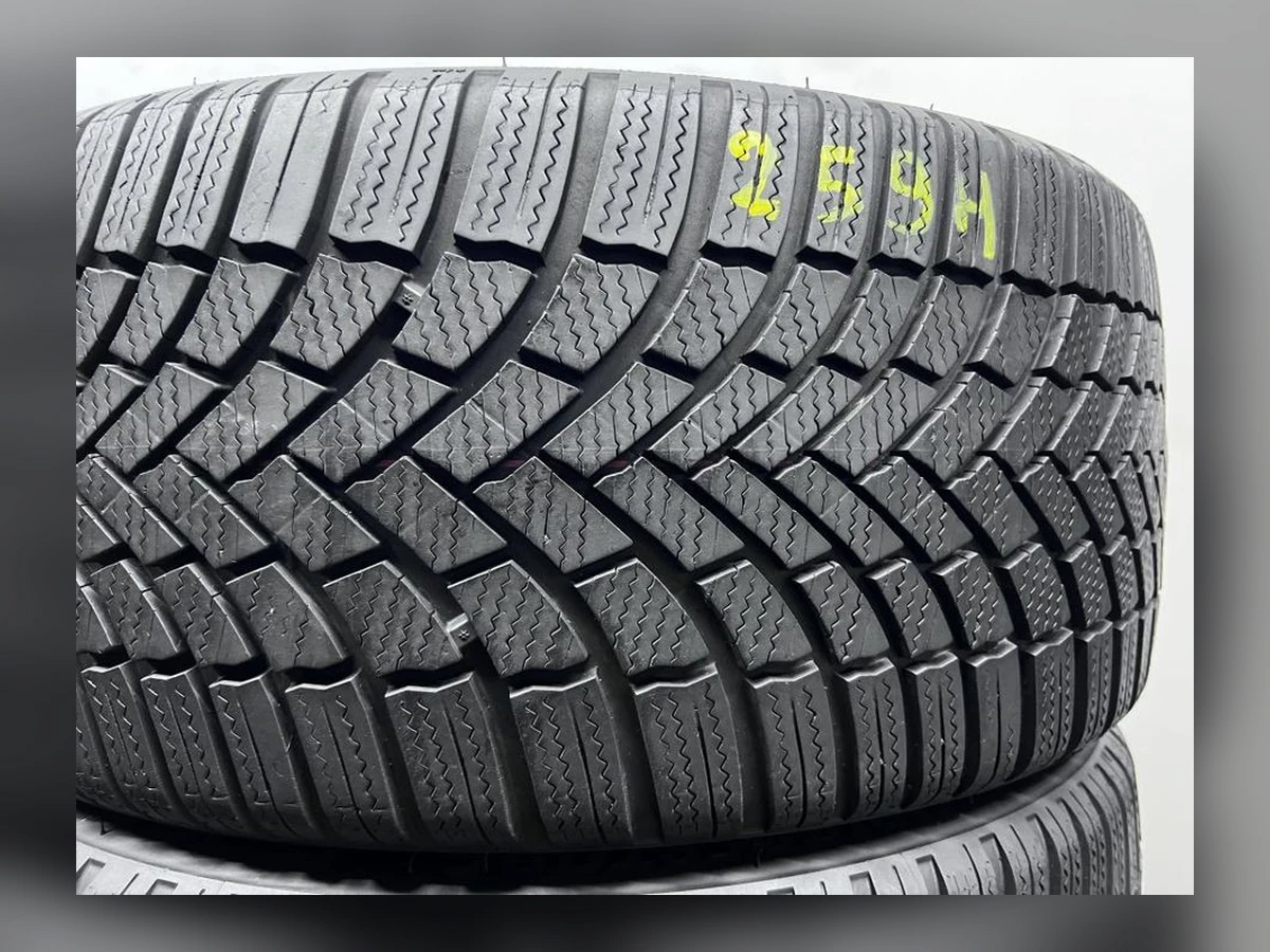 Bridgestone — 235/40 R19 — Bridgestone 235/40 R19 Зима (липучка) 2 шт (Пара) — 6.5