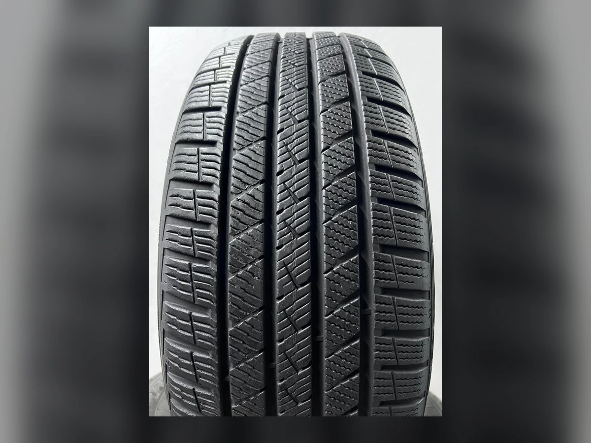 Vredestein — Vredestein 235/45 R21 — 235/45 R21