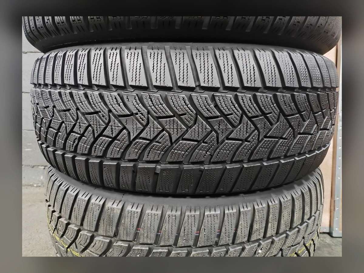 Dunlop — 215/55 R17 — Dunlop 215/55 R17 Зима (липучка) 4 шт (Комплект) — 5.5