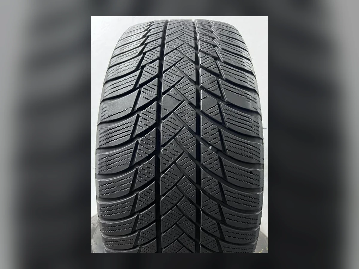 Bridgestone — 235/50 R19 — Bridgestone 235/50 R19 Зима (липучка) 2 шт (Пара) — 5.5