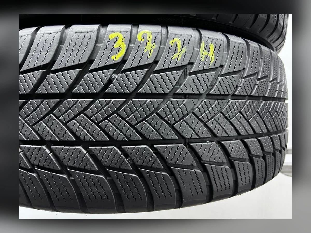 Bridgestone — 215/55 R18 — Bridgestone 215/55 R18 Зима (липучка) 2 шт (Пара) — 6.5