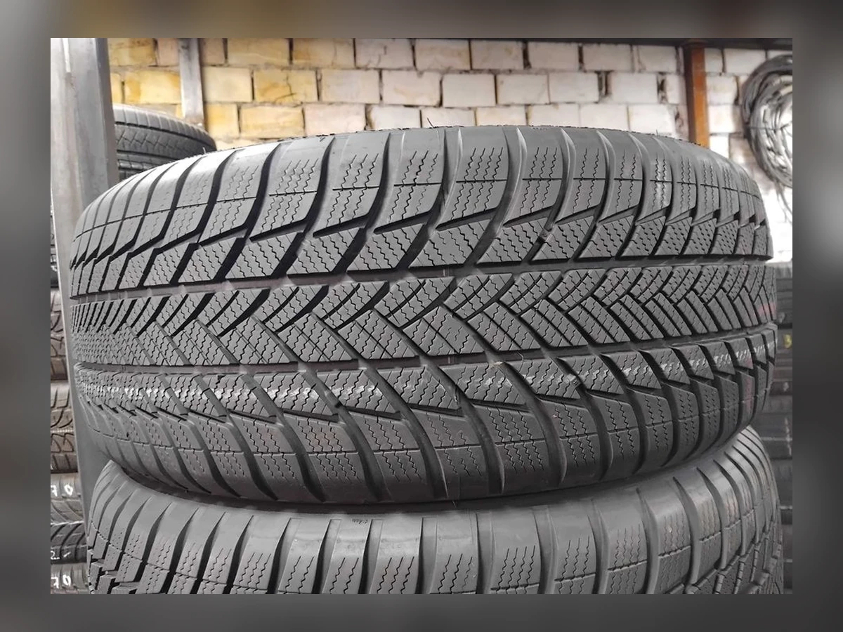 Bridgestone — 225/55 R18 — Bridgestone 225/55 R18 Зима (липучка) 4 шт (Комплект) — 5.5