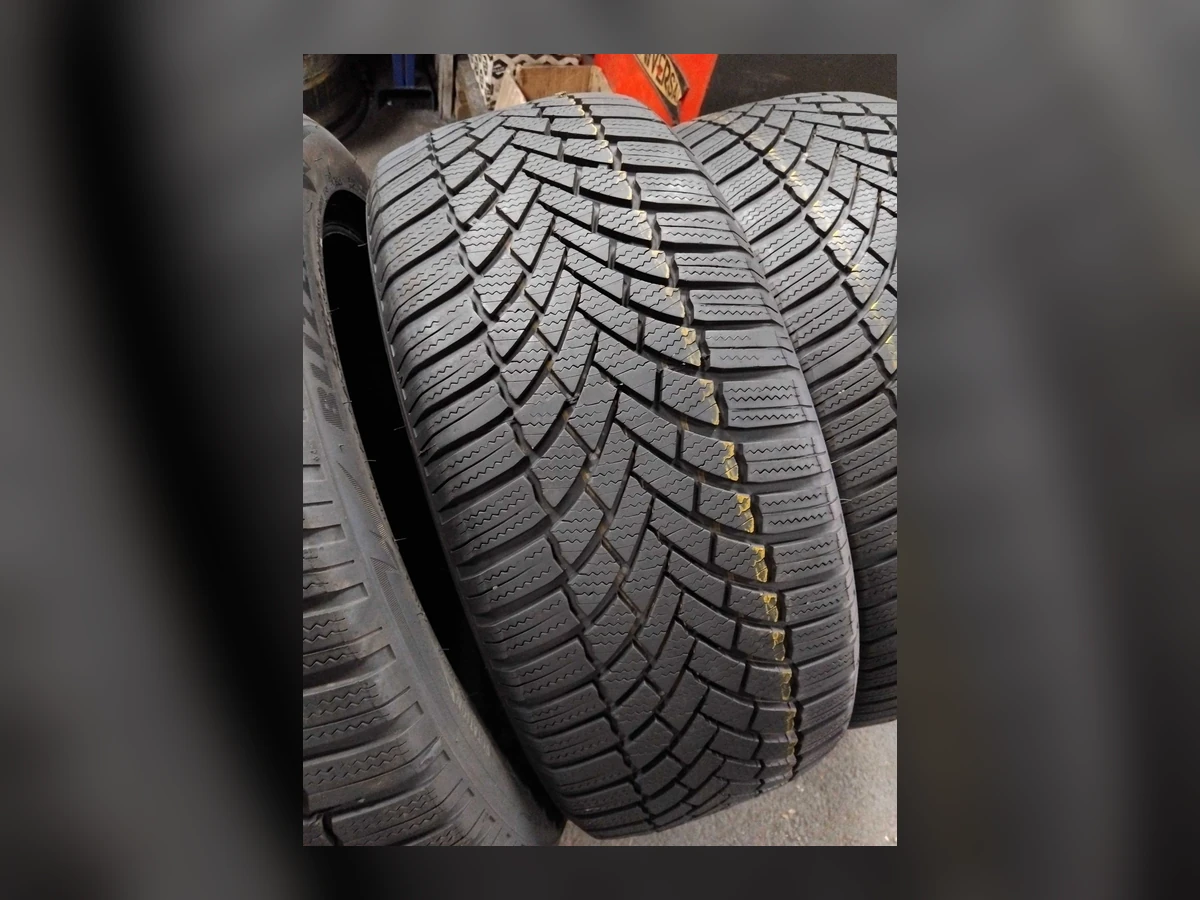 Bridgestone — Bridgestone 225/50 R18 — 225/50 R18