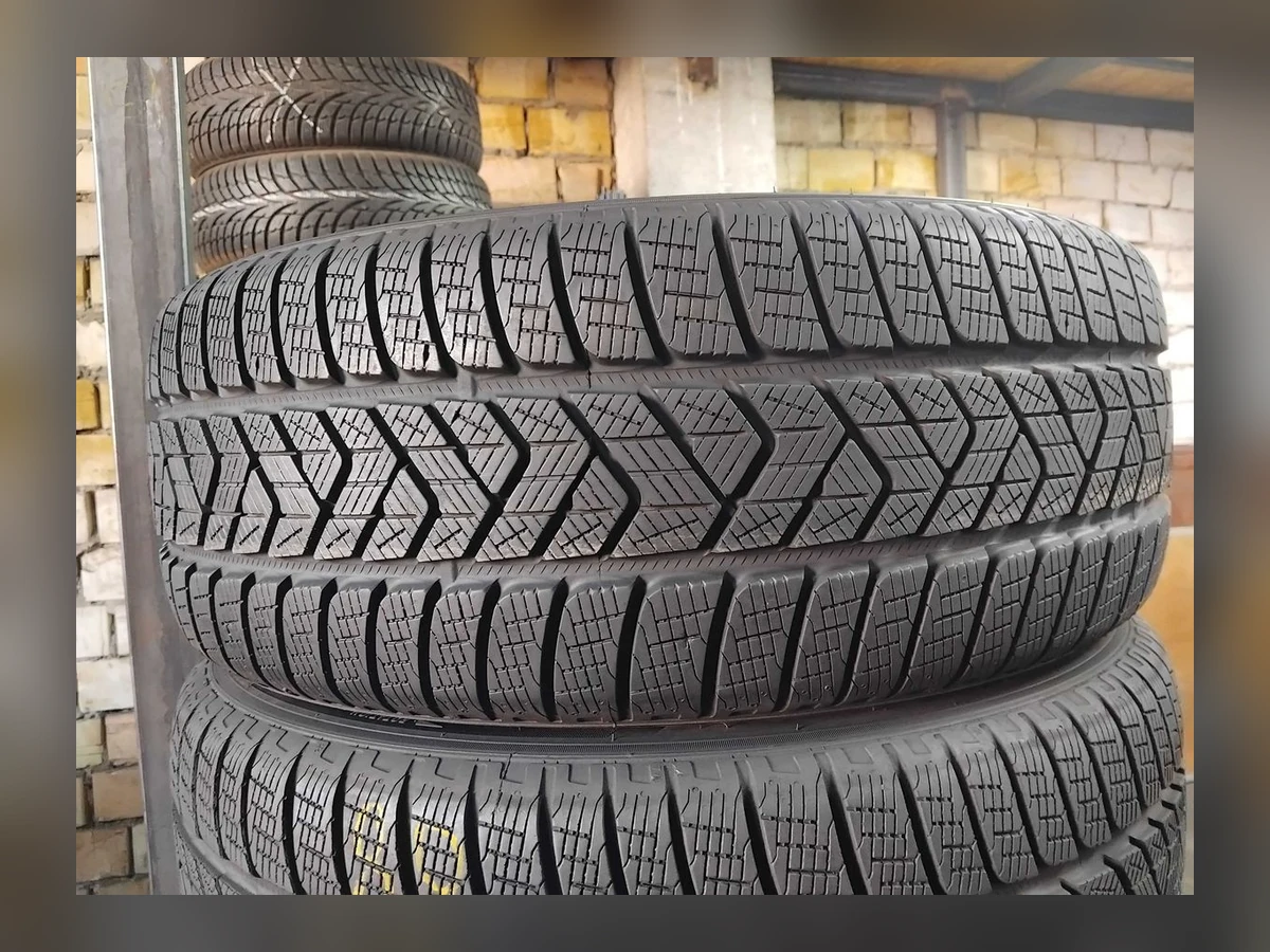 Pirelli — 235/60 R18 — Pirelli 235/60 R18 Зима (липучка) 4 шт (Комплект) — 5.5
