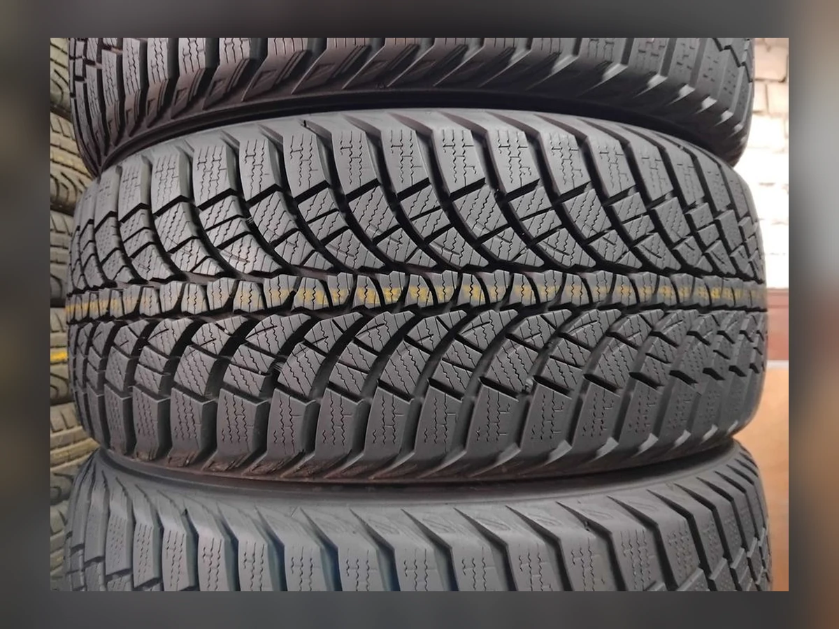 Kumho — 215/50 R17 — Kumho 215/50 R17 Зима (липучка) 4 шт (Комплект) — 5.5