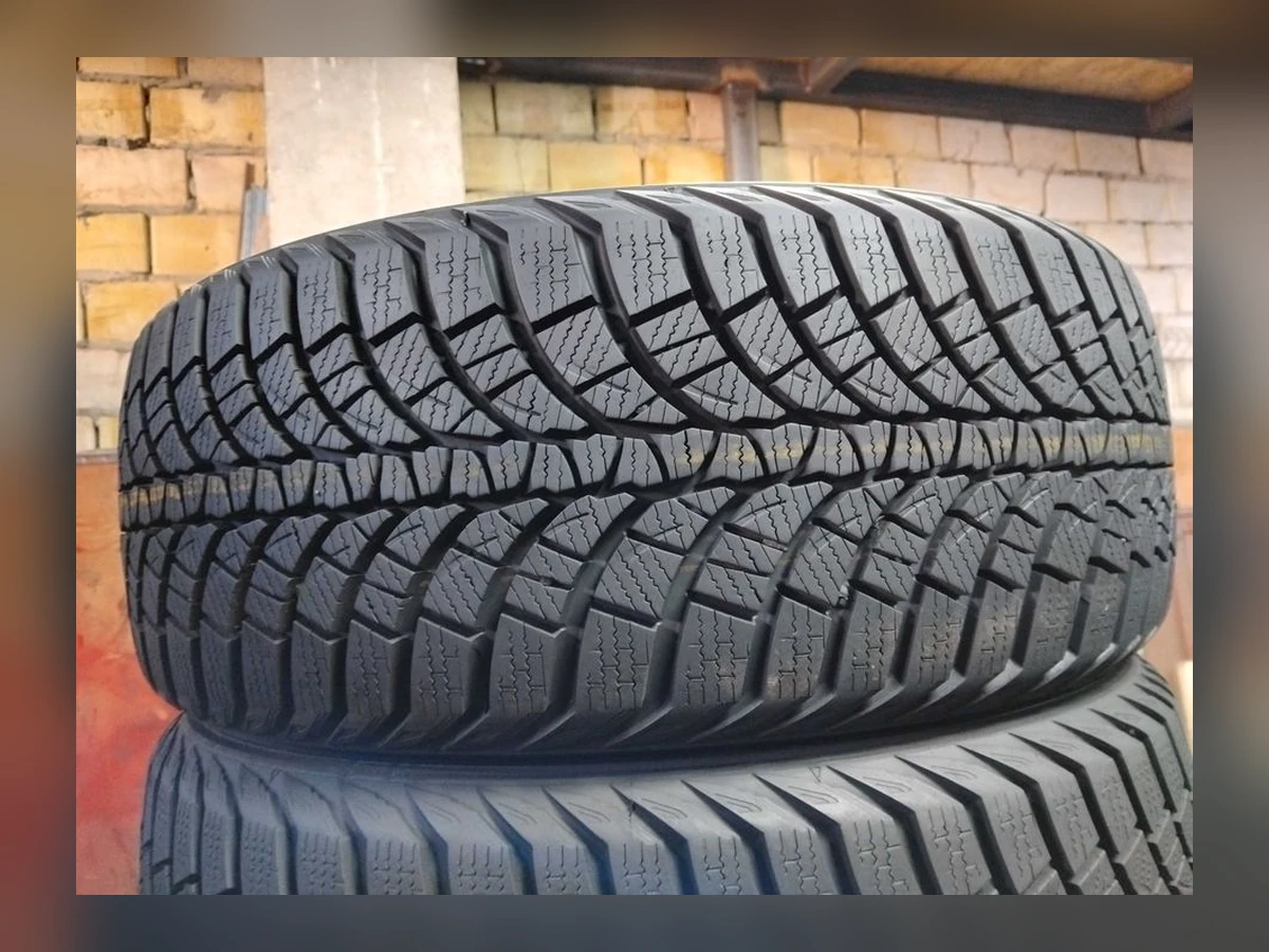 Kumho — 215/50 R17 — Kumho 215/50 R17 Зима (липучка) 4 шт (Комплект) — 5.5