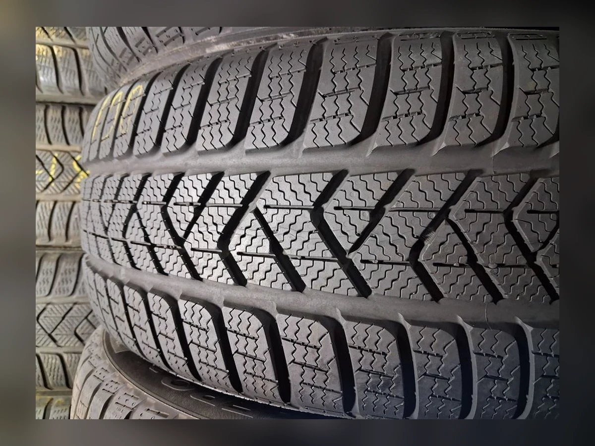 Pirelli — 225/45 R18 — Pirelli 225/45 R18 Зима (липучка) 4 шт (Комплект) — 4.0