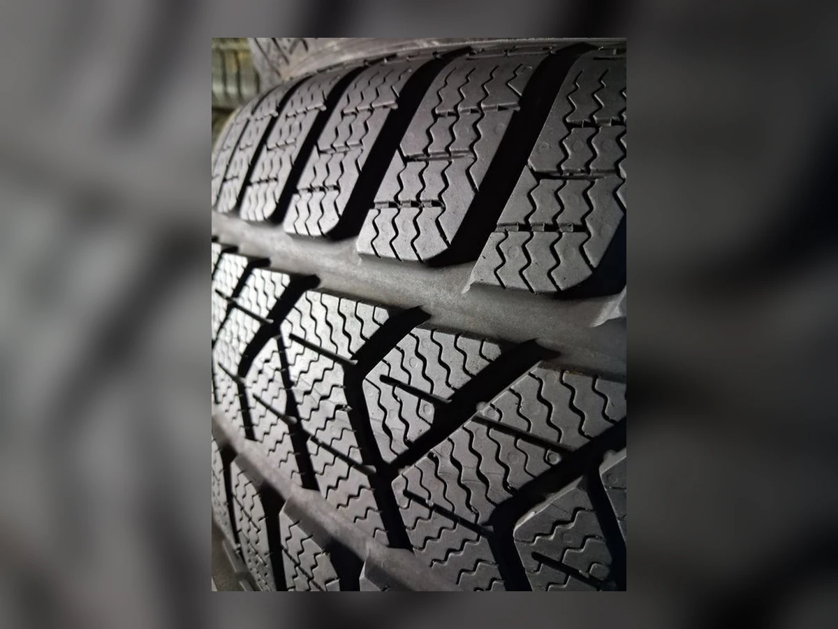 Pirelli — 225/45 R18 — Pirelli 225/45 R18 Зима (липучка) 4 шт (Комплект) — 4.0
