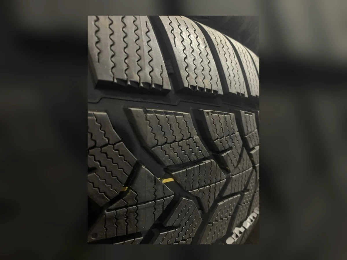 Dunlop — 235/65 R17 — Dunlop 235/65 R17 Зима (липучка) 4 шт (Комплект) — 6.0